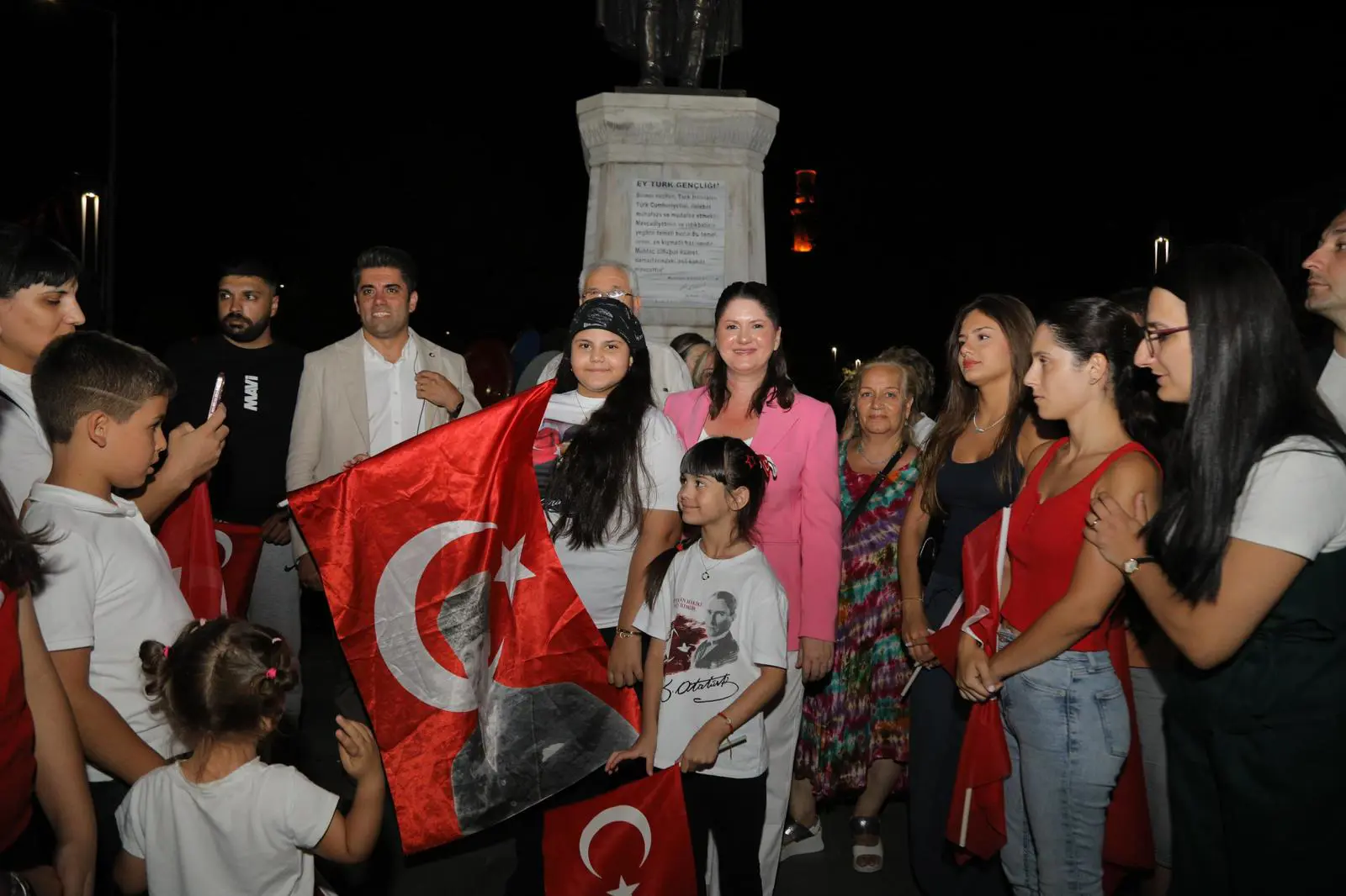 BİNLERCE EDİRNELİ 30 AĞUSTOS COŞKUSUNDA BULUŞTU galeri görseli